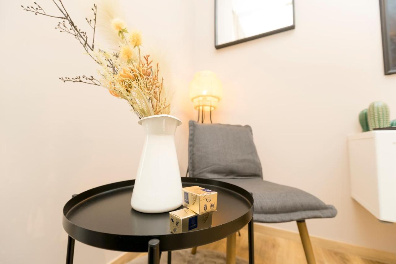 Golden Dove Luxury Aparts Bruxelles Esterno foto